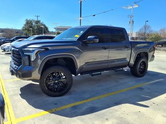 Used 2022 Toyota Tundra SR5 w/ SR5 Convenience Package video 1