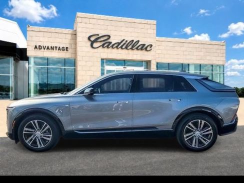 Certified 2024 Cadillac Lyriq Luxury RWD image 9