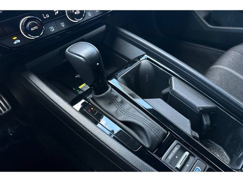 Used 2025 Honda Accord Sport image 32