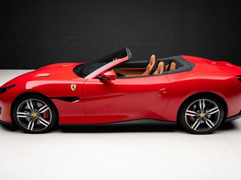Used 2019 Ferrari Portofino RWD image 19