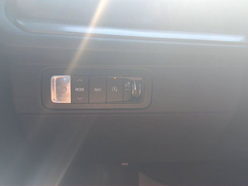 Used 2024 Chevrolet Traverse LT w/ Midnight/Sport Edition AWD/4WD image 15