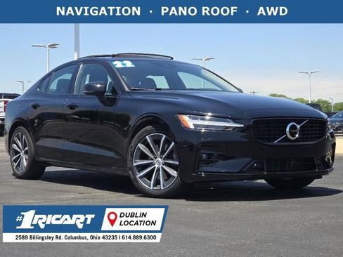 Used 2022 Volvo S60 B5 Momentum w/ Premium Package image 1