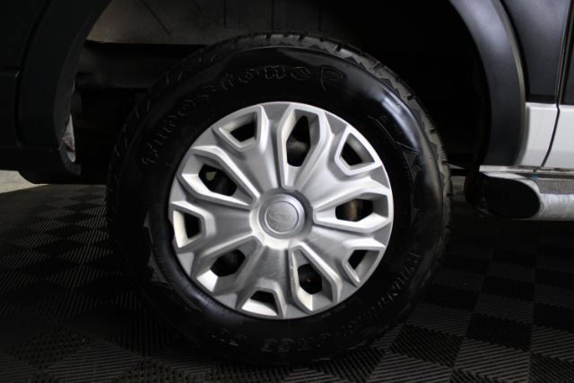 Used 2016 Ford Transit 250 130 Low Roof w/ Exterior Upgrade Package RWD image 5