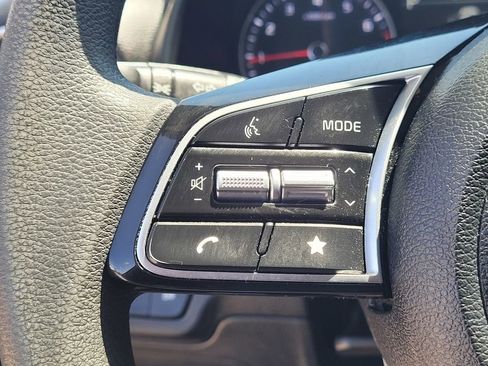 Used 2024 Kia Forte LXS w/ LXS Technology Package FWD image 13