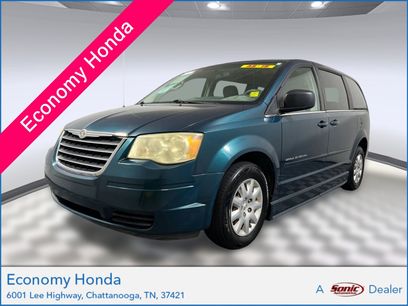 Used 2009 Chrysler Town & Country LX w/ PWR Convenience Group