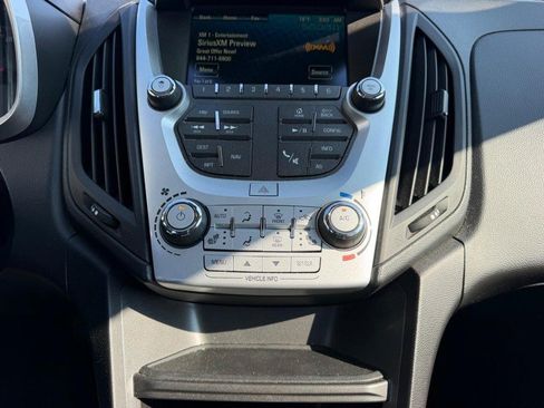 Used 2017 Chevrolet Equinox Premier w/ Enhanced Convenience Package FWD image 16
