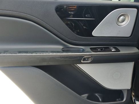 New 2025 Lincoln Aviator Reserve w/ Luxury Package image 9