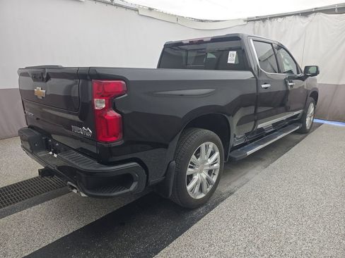 Used 2024 Chevrolet Silverado 1500 High Country w/ Technology Package AWD/4WD image 2