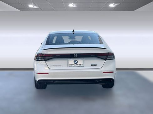 Used 2024 Honda Accord Sport image 9