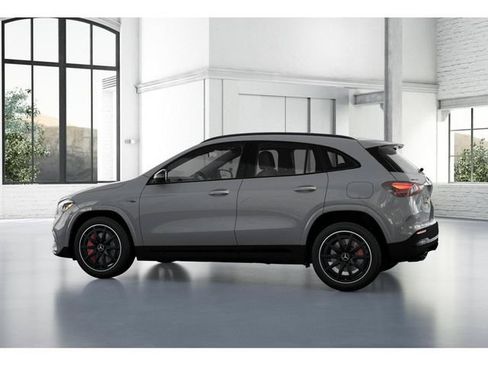New 2026 Mercedes-Benz GLA 35 AMG 4MATIC image 32