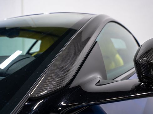 Used 2023 Aston Martin DBS Coupe RWD image 21