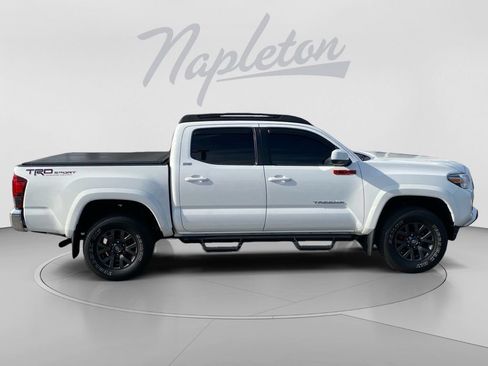 Used 2021 Toyota Tacoma SR5 RWD image 9