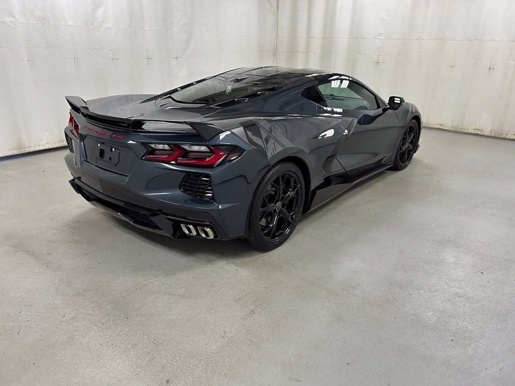 Used 2021 Chevrolet Corvette Stingray Preferred Cpe w/ Z51 Performance Package RWD image 4