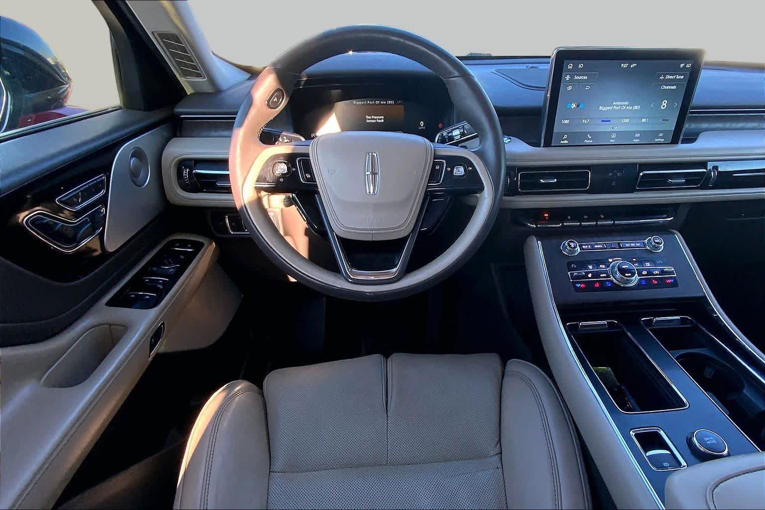 Used 2020 Lincoln Aviator Reserve w/ Equipment Group 201A RWD image 6
