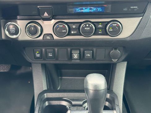 Used 2023 Toyota Tacoma SR5 w/ Technology Package AWD/4WD image 18