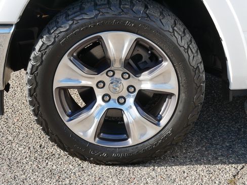 Used 2019 RAM 1500 Laramie image 15