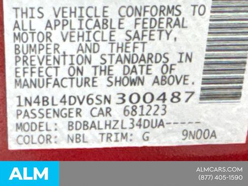 Used 2025 Nissan Altima 2.5 SV FWD image 35
