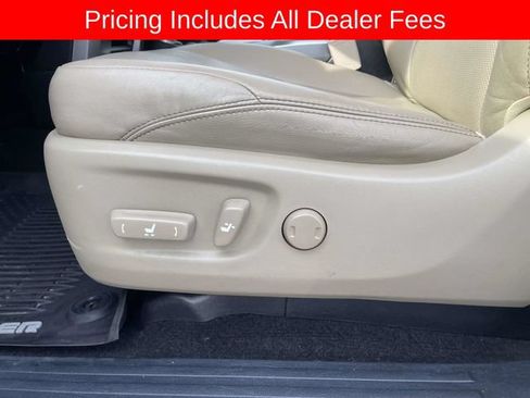 Used 2018 Toyota 4Runner Limited AWD/4WD image 21