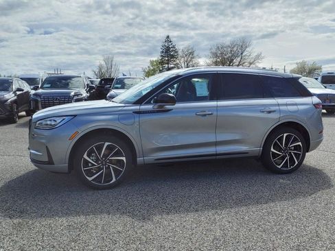 New 2024 Lincoln Corsair Grand Touring image 4