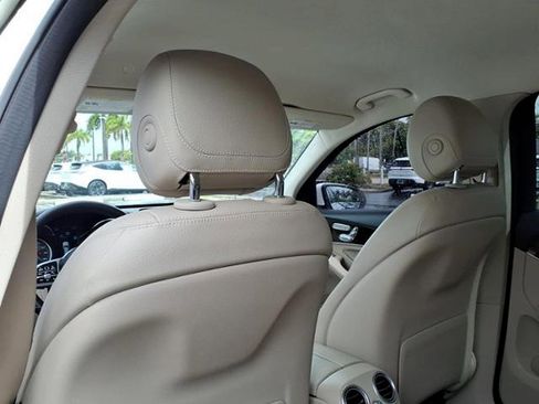 Used 2021 Mercedes-Benz GLC 300 image 10