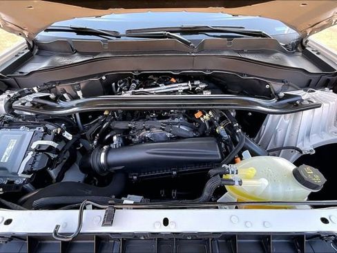 Used 2025 Ford Explorer ST-Line image 21