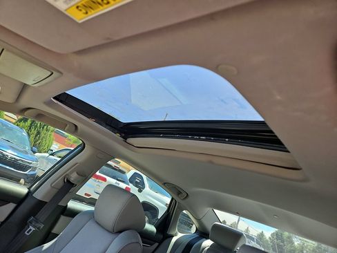 Used 2019 Honda Accord EX image 21