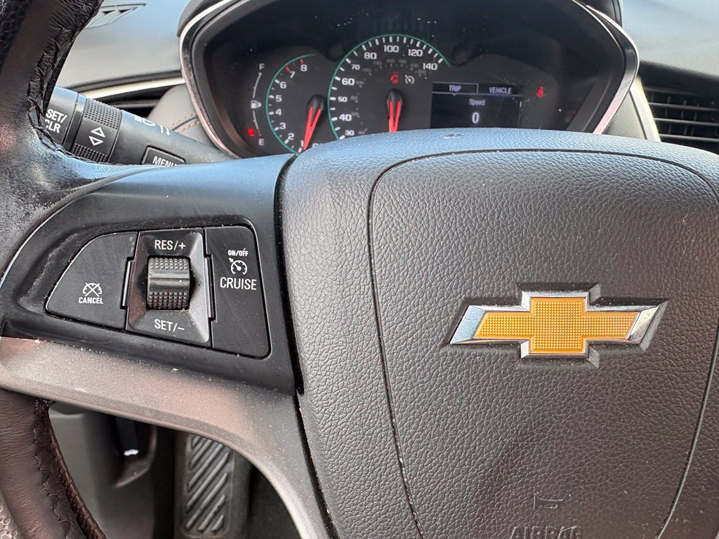 Used 2019 Chevrolet Trax LT w/ LT Convenience Package FWD image 18