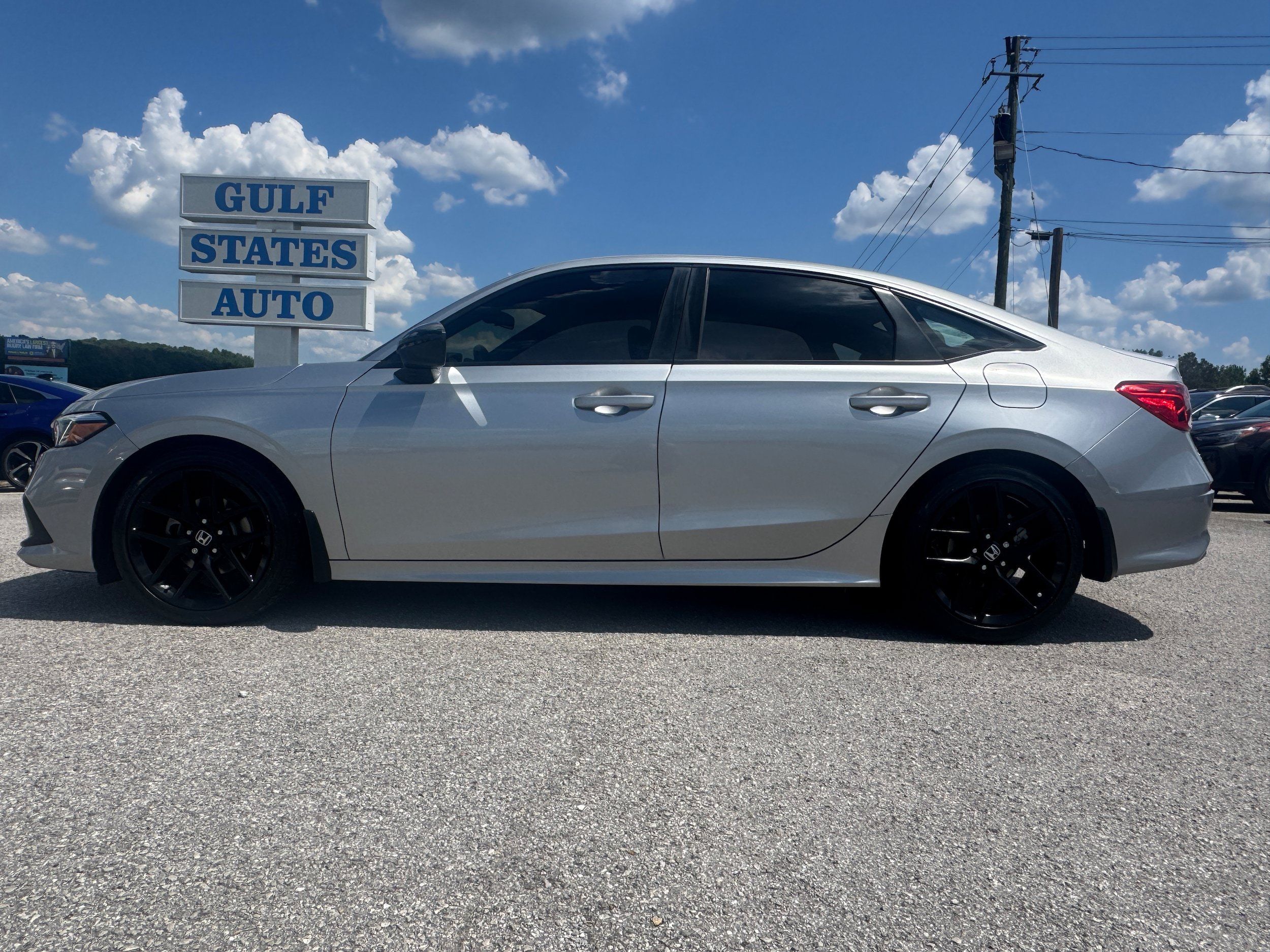 Used 2023 Honda Civic Sport image 3