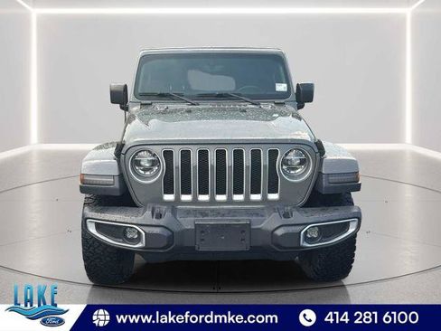 Used 2018 Jeep Wrangler Unlimited Sahara AWD/4WD image 2