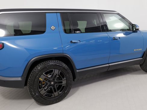 Used 2023 Rivian R1S Adventure image 8