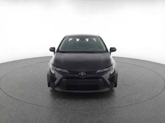 Used 2025 Toyota Corolla LE video 2