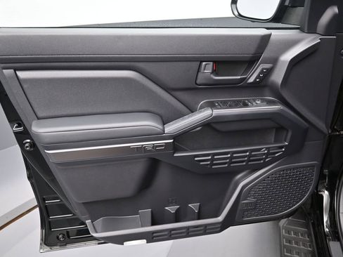 Certified 2026 Toyota 4Runner TRD Off-Road Premium AWD/4WD image 11