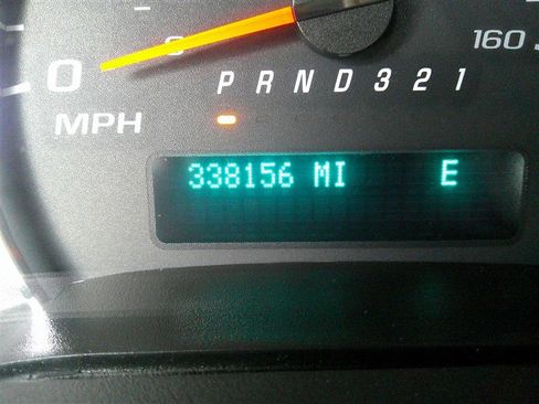 Used 2010 Chevrolet Express 1500 AWD w/ Power Package image 12