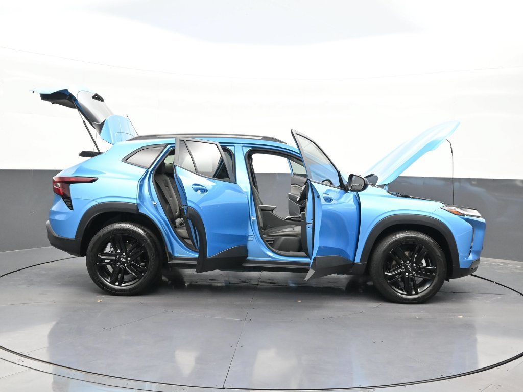 Used 2025 Chevrolet Trax ACTIV w/ Driver Confidence Package FWD image 38