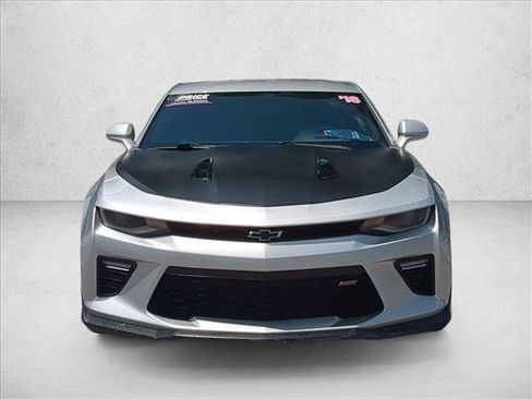 Used 2018 Chevrolet Camaro SS RWD image 2