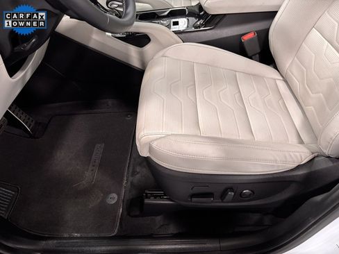 Used 2022 Kia Telluride SX w/ SX Prestige Package image 11