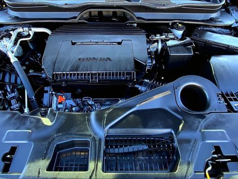 Used 2023 Honda Pilot Touring image 31