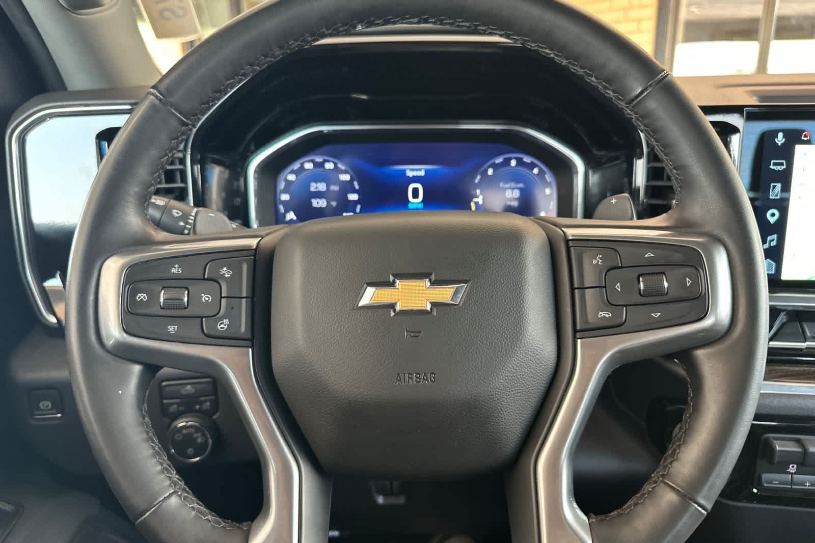 Used 2025 Chevrolet Silverado 1500 LT AWD/4WD image 26