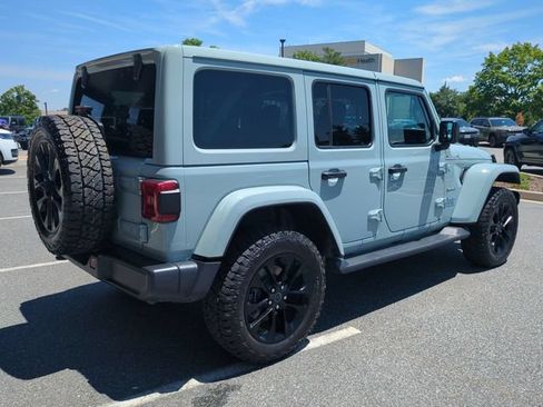 Used 2024 Jeep Wrangler Unlimited Sahara AWD/4WD image 4