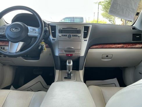 Used 2011 Subaru Outback 3.6R Limited w/ PWR Moonroof Pkg AWD/4WD image 20