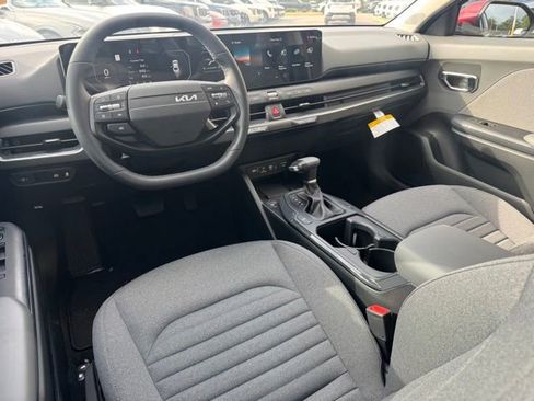 Used 2025 Kia K4 EX FWD image 13