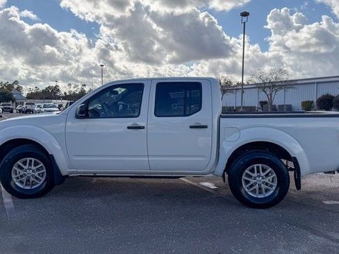 Used 2019 Nissan Frontier SV image 8