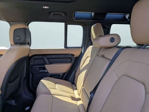 New 2026 Land Rover Defender 110 X-Dynamic SE AWD/4WD image 30