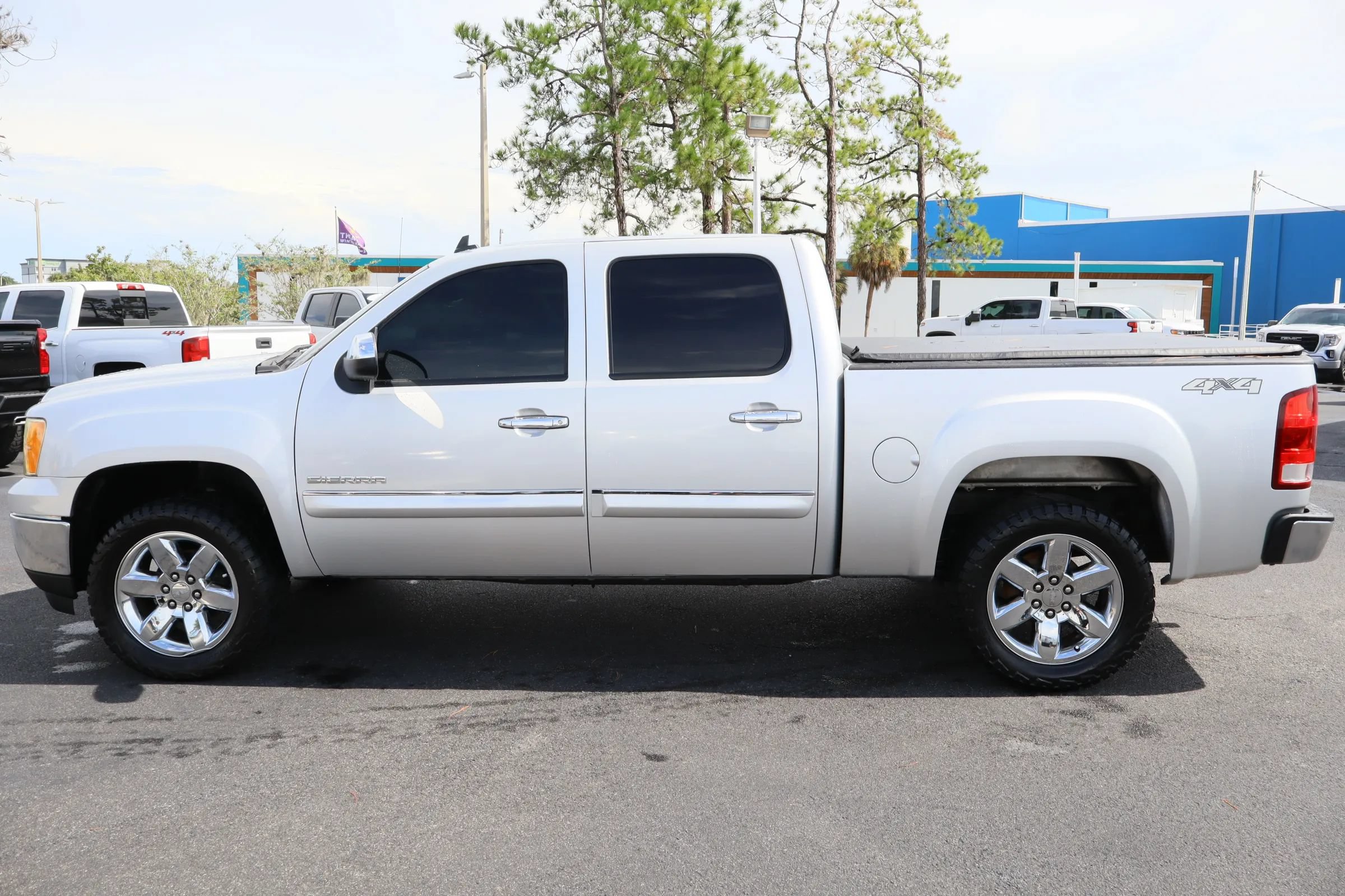 Used 2013 GMC Sierra 1500 SLE AWD/4WD image 4