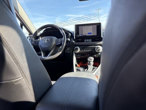 Used 2023 Toyota RAV4 Adventure image 40
