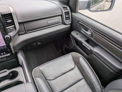 Used 2025 RAM 1500 Laramie w/ Sport Appearance Package AWD/4WD image 19