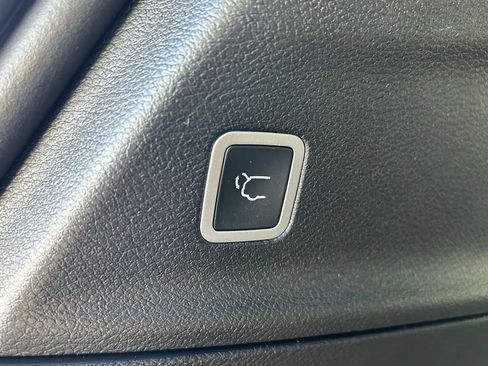 New 2026 Chrysler Pacifica Select w/ S Appearance Package image 43