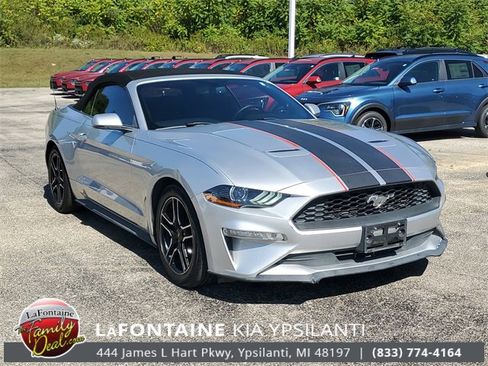 Used 2018 Ford Mustang Premium image 3