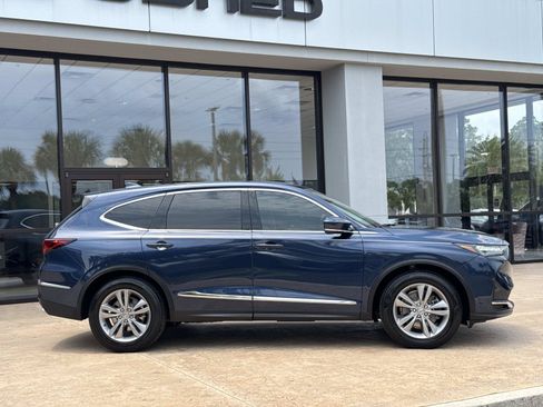 Used 2025 Acura MDX FWD image 2