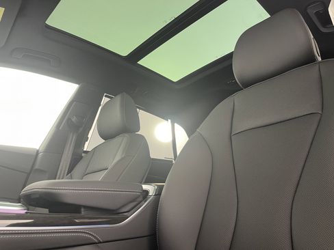 New 2025 Audi Q8 Premium Plus image 25